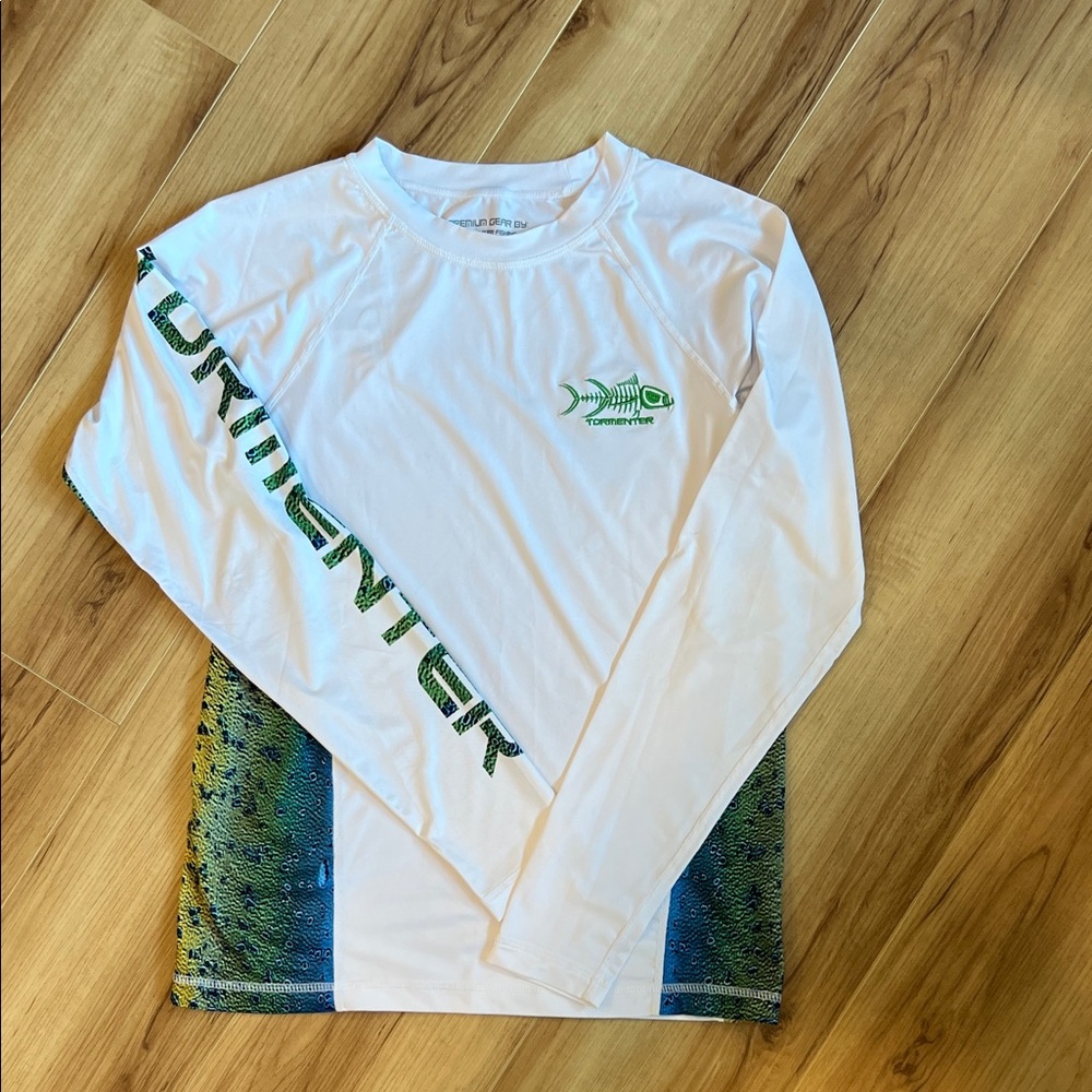 White and Green Tormenter Men's Rash Guard